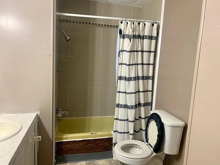 501 W Loring Ave #7 — Photo 7