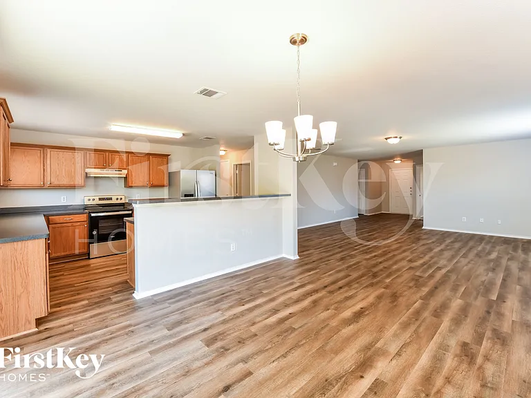8036 Autumn Creek Trl — Photo 6