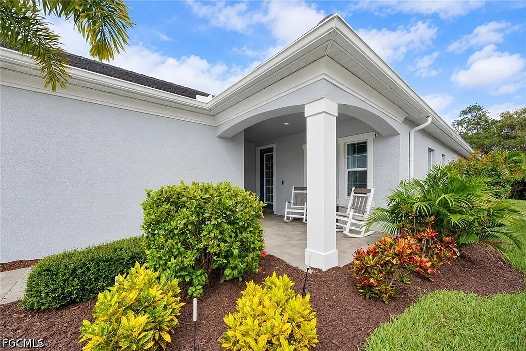 3 bed, 2.5 bath, 2016 sqft, $8,500 — Photo 4