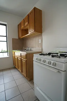 Rented by Bohemia Realty Group | media 37