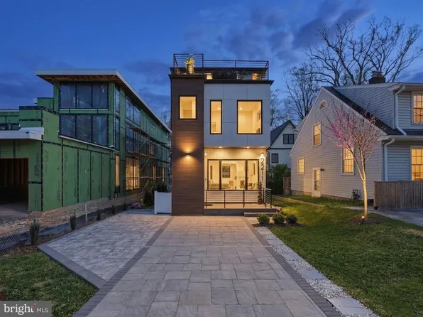 2211 Military Rd, Arlington, VA 22207