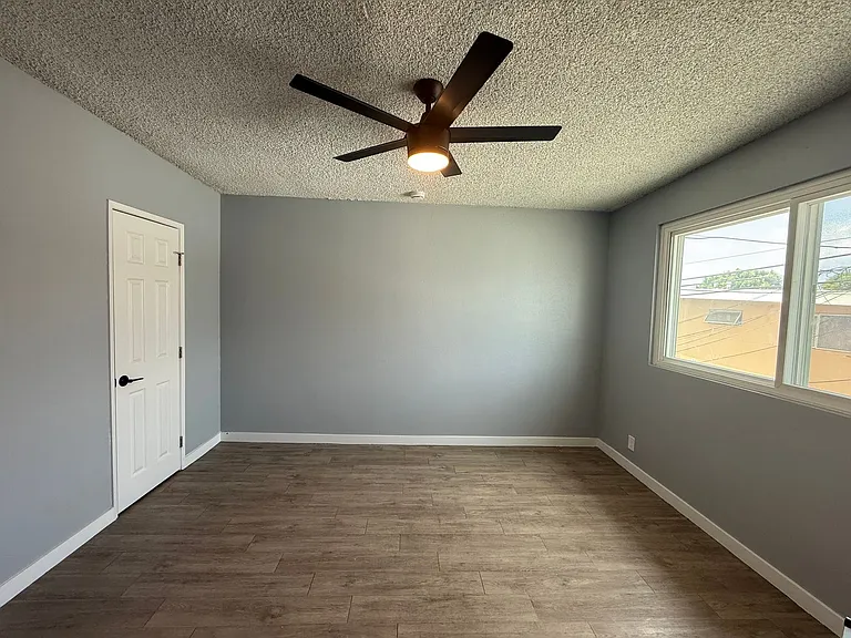 10207 Crenshaw Blvd — Photo 10