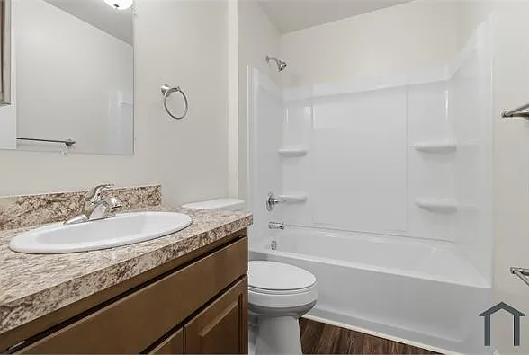 5825 Emerald Springs Cir — Photo 9