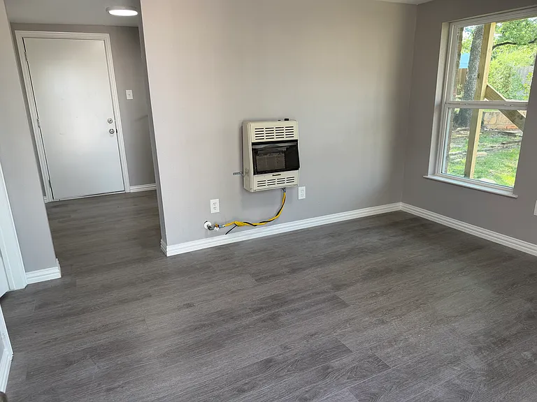 2304 N Elm St #A — Photo 3