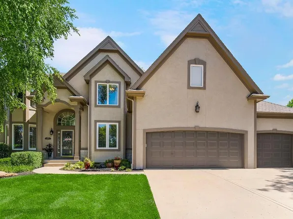 7117 Noland Rd, Shawnee, KS 66216