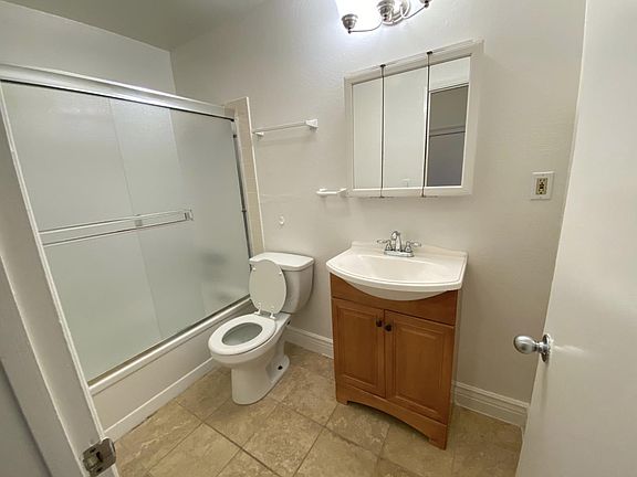 4th image of 419 Ivy St APT 12