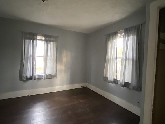 2nd image of 2045 Sperry Ln