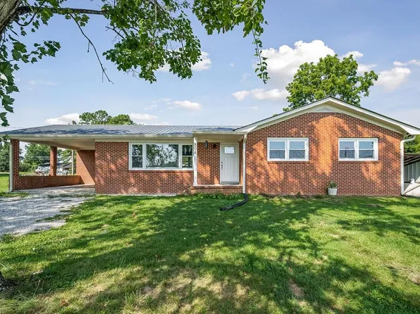 804 College St, Livingston, TN 38570