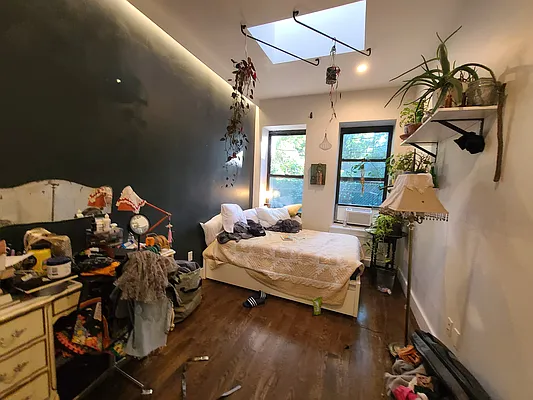 Rented by Dwelling NY Realty Inc | media 20