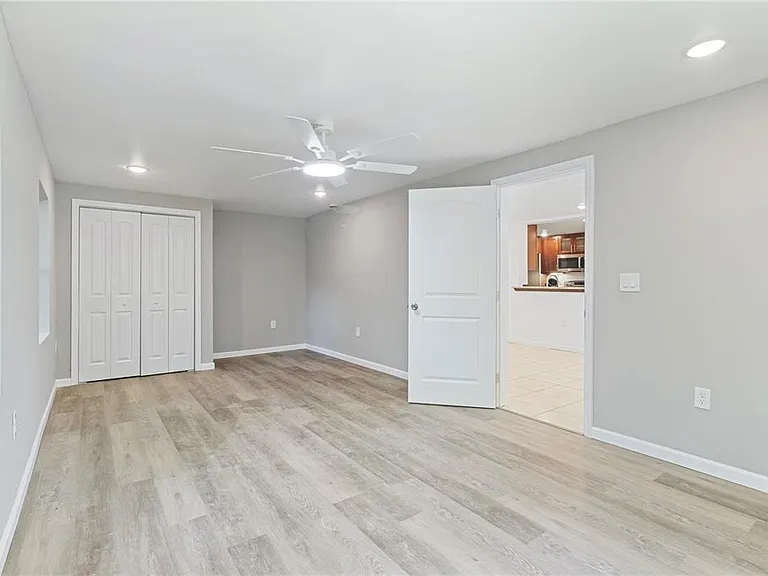 23094 Central Ave — Photo 10