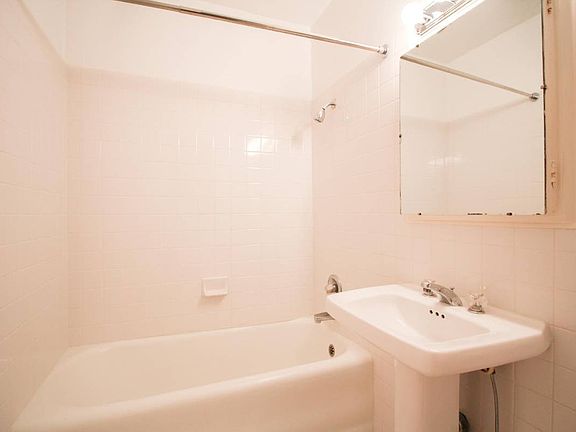 5th image of 2355 Polk St APT 104
