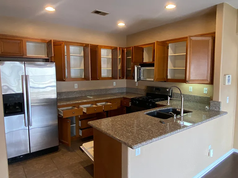 6353 Avenida De Las Vistas #1 — Photo 9