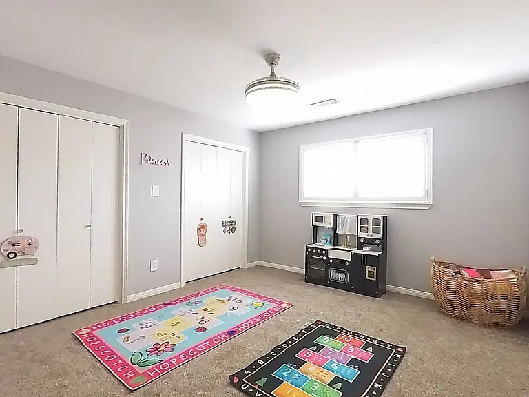 2nd bedroom