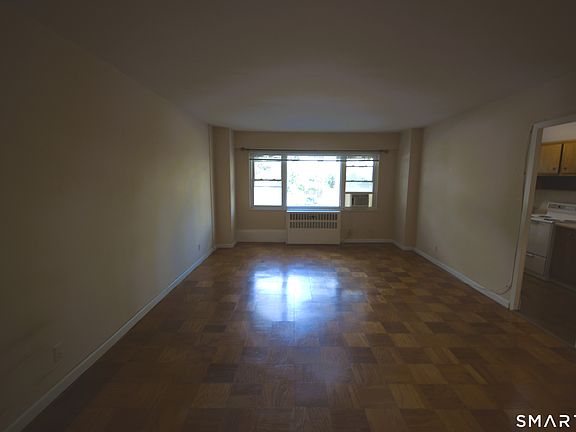 3rd image of 80 Cartright Street #1L