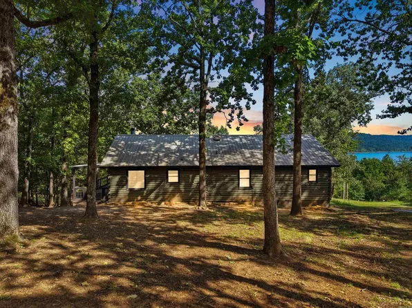 360 Shore Dr, Shirley, AR 72153