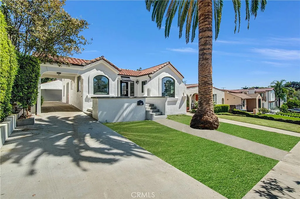 3 bed, 1500 sqft, $8,000 — Photo 2