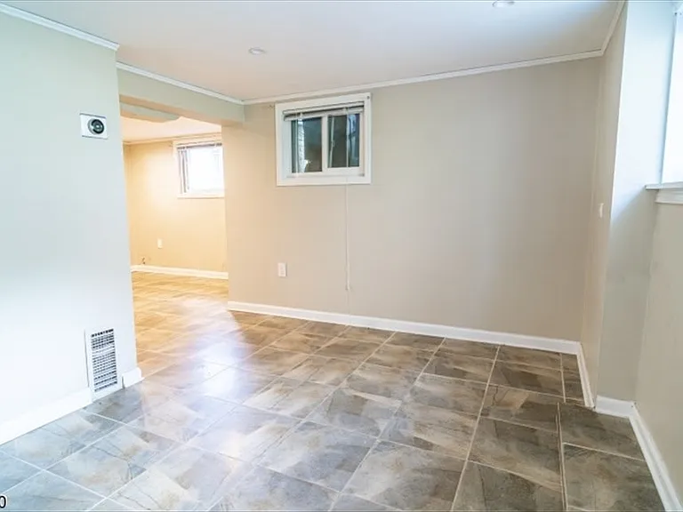 21 Donaldson Ave — Photo 11