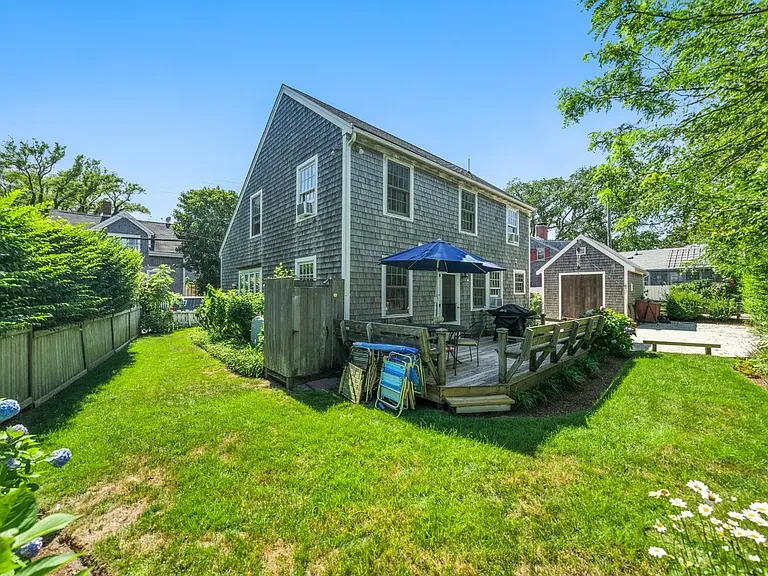 52 Pleasant St — Photo 4