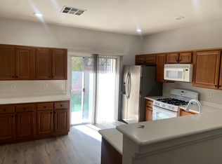 1735 Little Crow Ave, Las Vegas, NV 89123