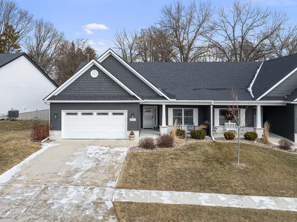 4418 Chestnut Dr #0, Bettendorf, IA 52722