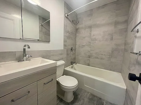Rented by Maz Group NY | media 5