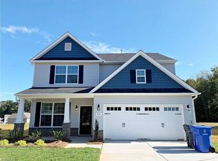 812 Lake Dr, Kernersville, NC 27284