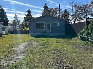 733 9th Ave, Wainwright, AB T9W1B9