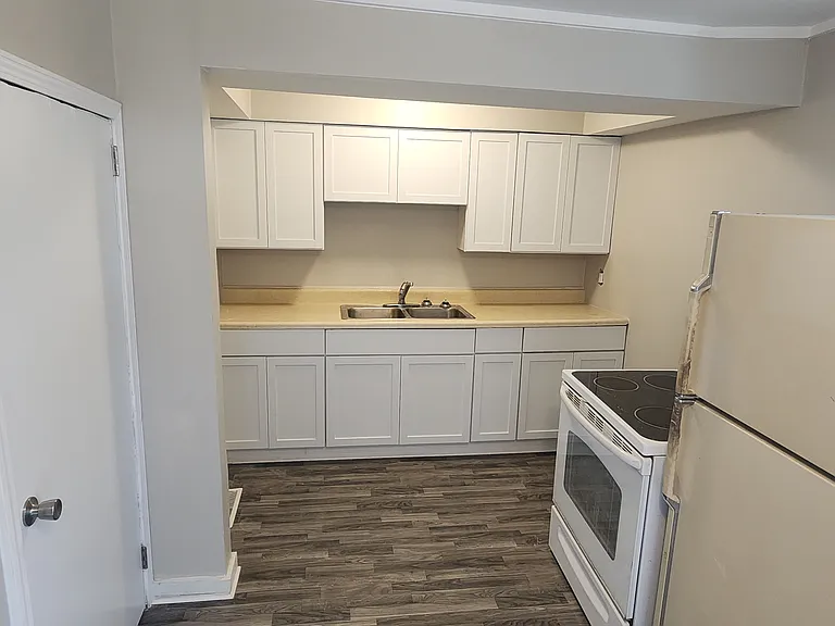 10929 Telegraph Rd — Photo 1