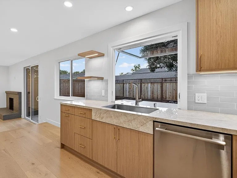 1347 Marlin Ave — Photo 16