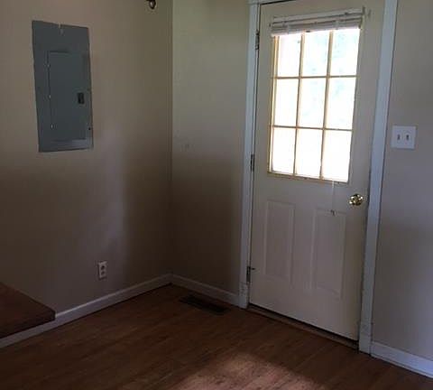 4th image of 816 Shelton Cir