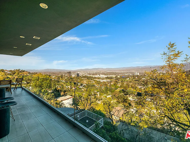 7191 Pacific View Dr — Photo 12