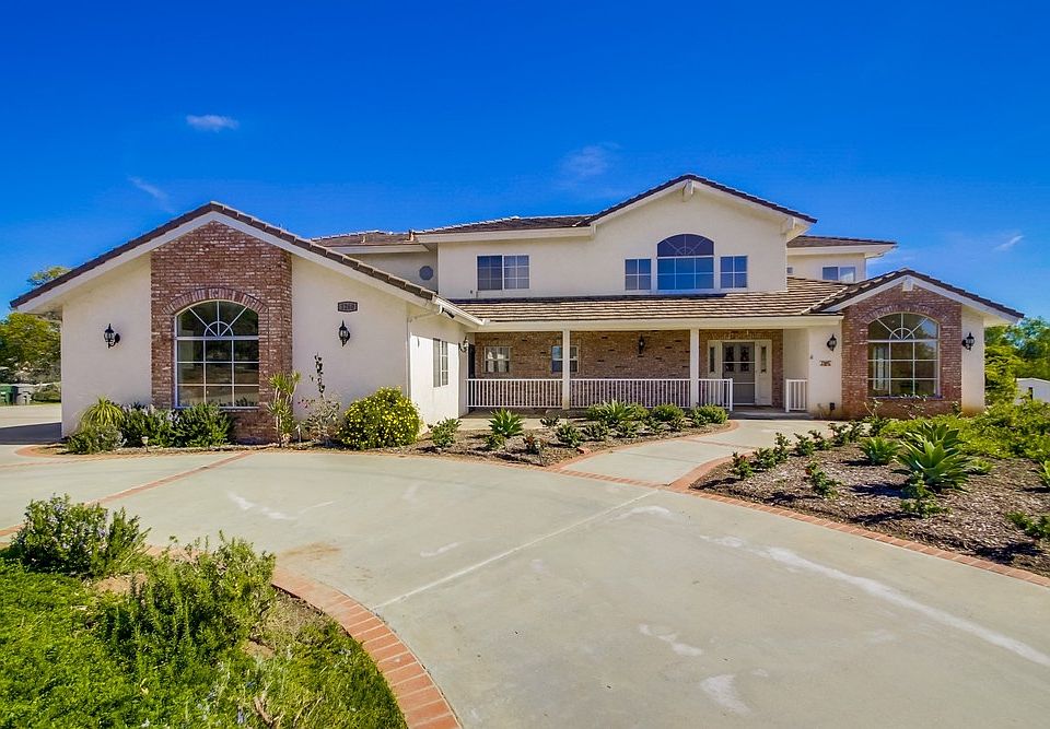 1st image of 1260 Loma Vista Way
