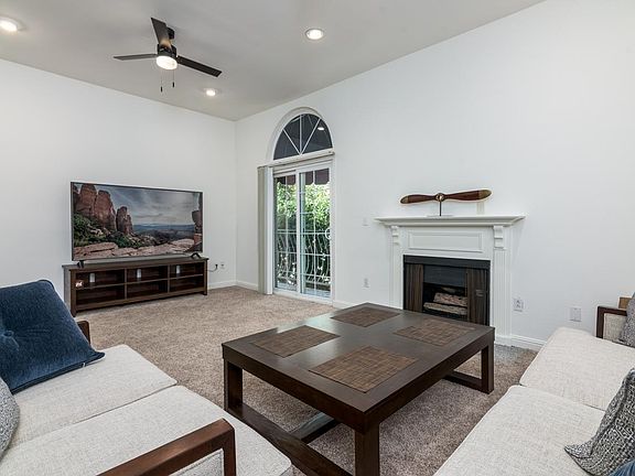 2nd image of 151 N Maple St APT 213