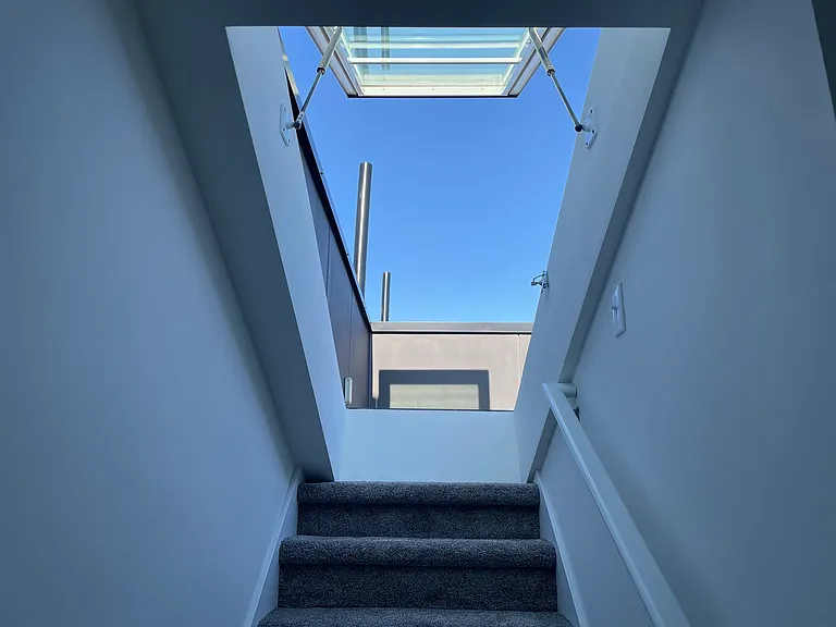 Iris Apartments — Photo 11