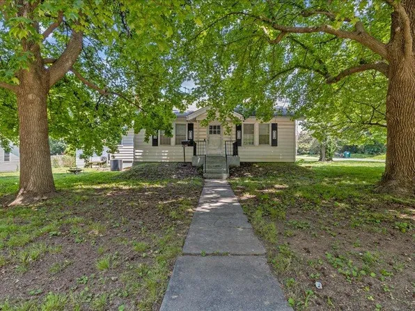 2300 N Johnston Avenue, Springfield, MO 65803
