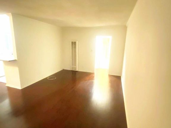 4th image of 2352 Glendale Blvd #2332