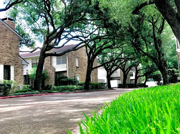 San Felipe Square Townhomes