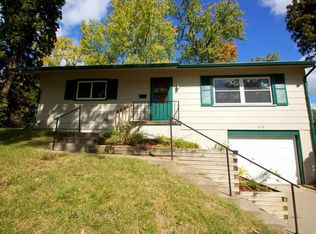 3618 Magnolia Ct, Bettendorf, IA
