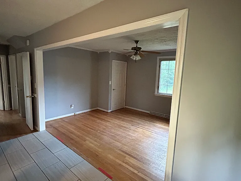 1215 Heath Ave #1 — Photo 3