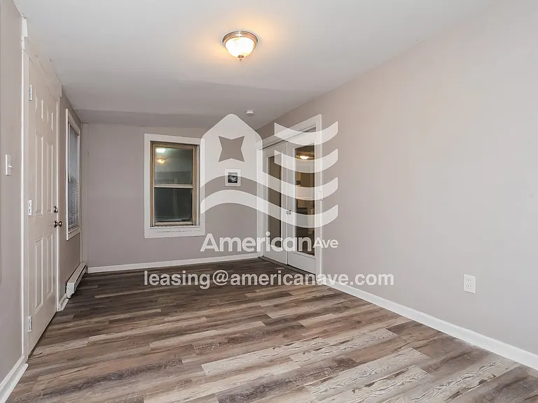 203444_003_wm_-_living_room_13398900.jpg