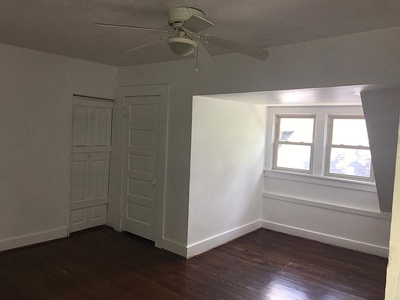 2nd image of 1923 Cleneay Ave