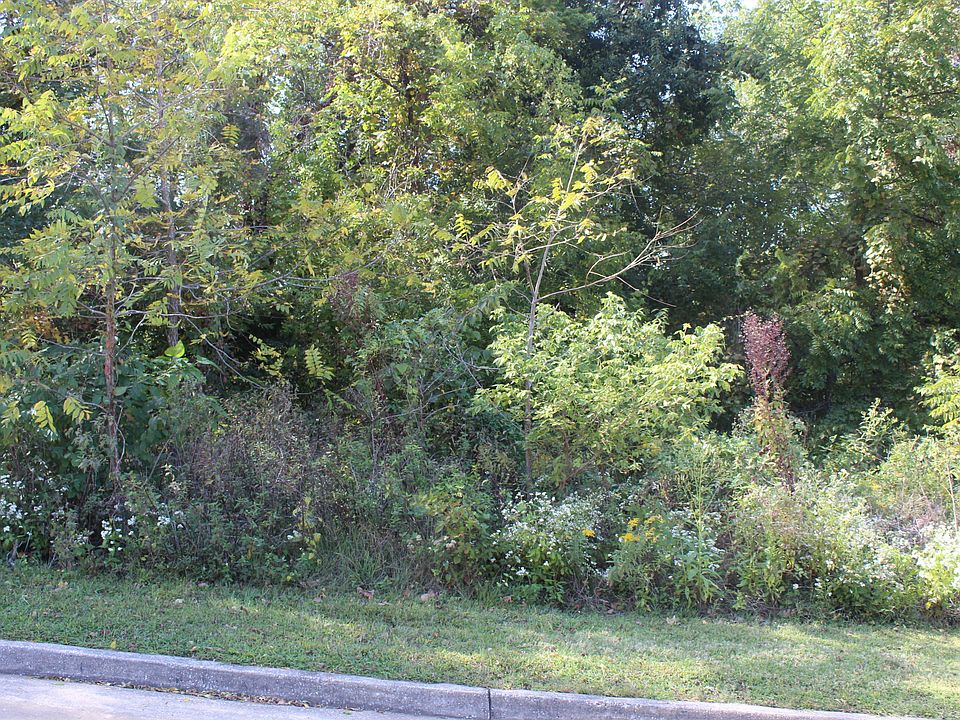 1st image of 228 Ann Ct