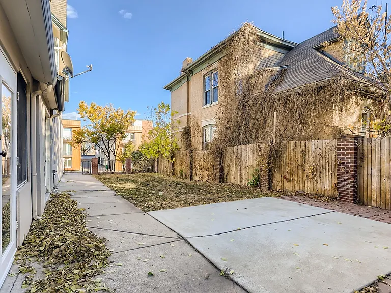 1839 Grove St — Photo 25
