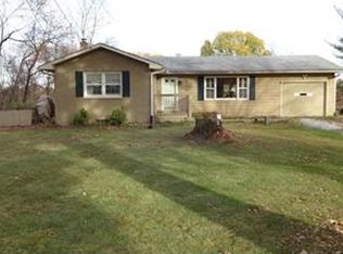 2857 Maco Dr, Barberton, OH 44203