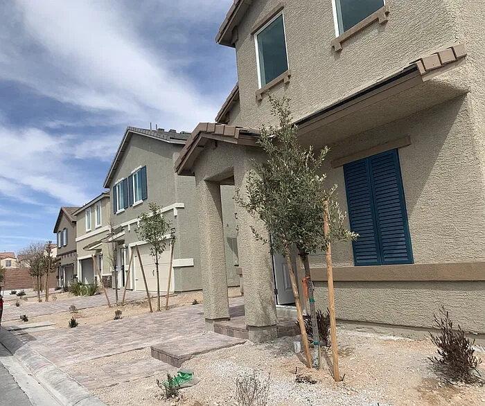 4 bed, 2.5 bath, 1599 sqft, $2,195 — Photo 1