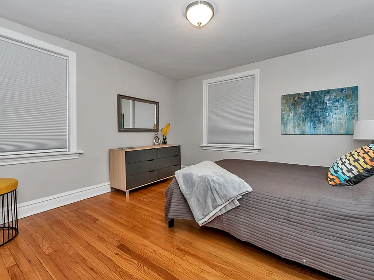 7557 Buckingham Dr — Photo 11