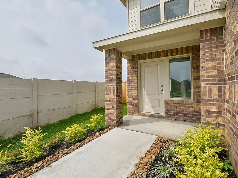 18566 Cepagatti Dr — Photo 2