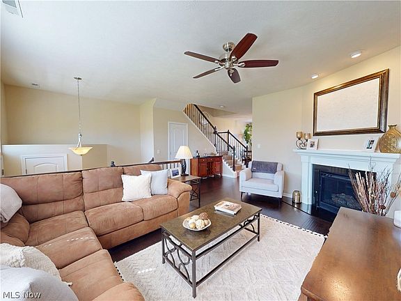 3rd image of 6144 N Pointe Dr