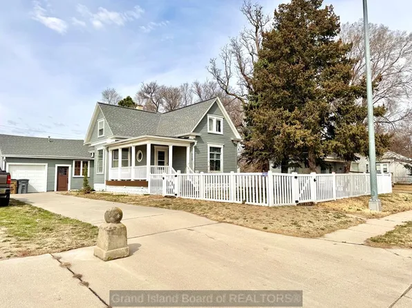 113 Center St, Gibbon, NE 68840