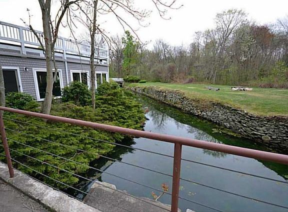 4th image of 494 Woonasquatucket Ave #103